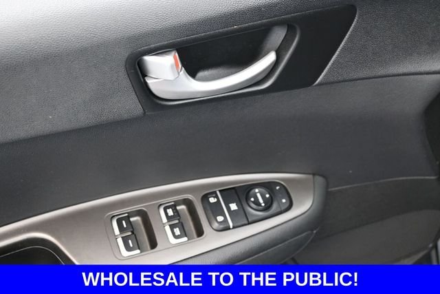 Used 2019 Black Kia S image 12