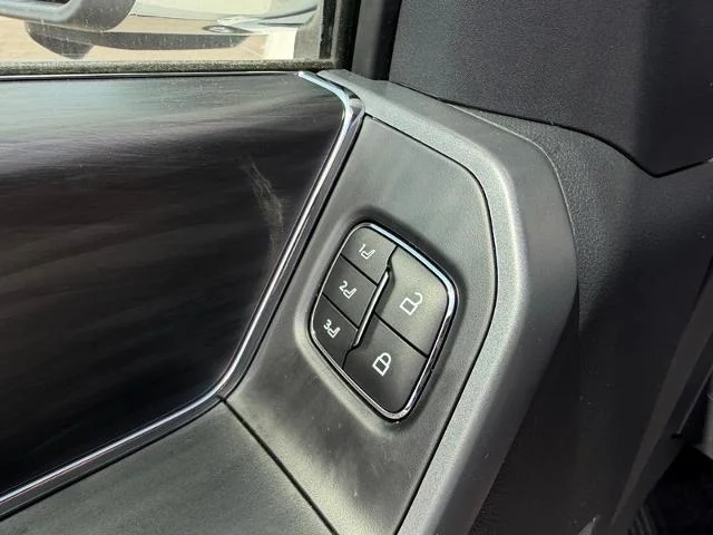 New 2026 Star White Metallic Tri-Coat Ford Lariat® image 44