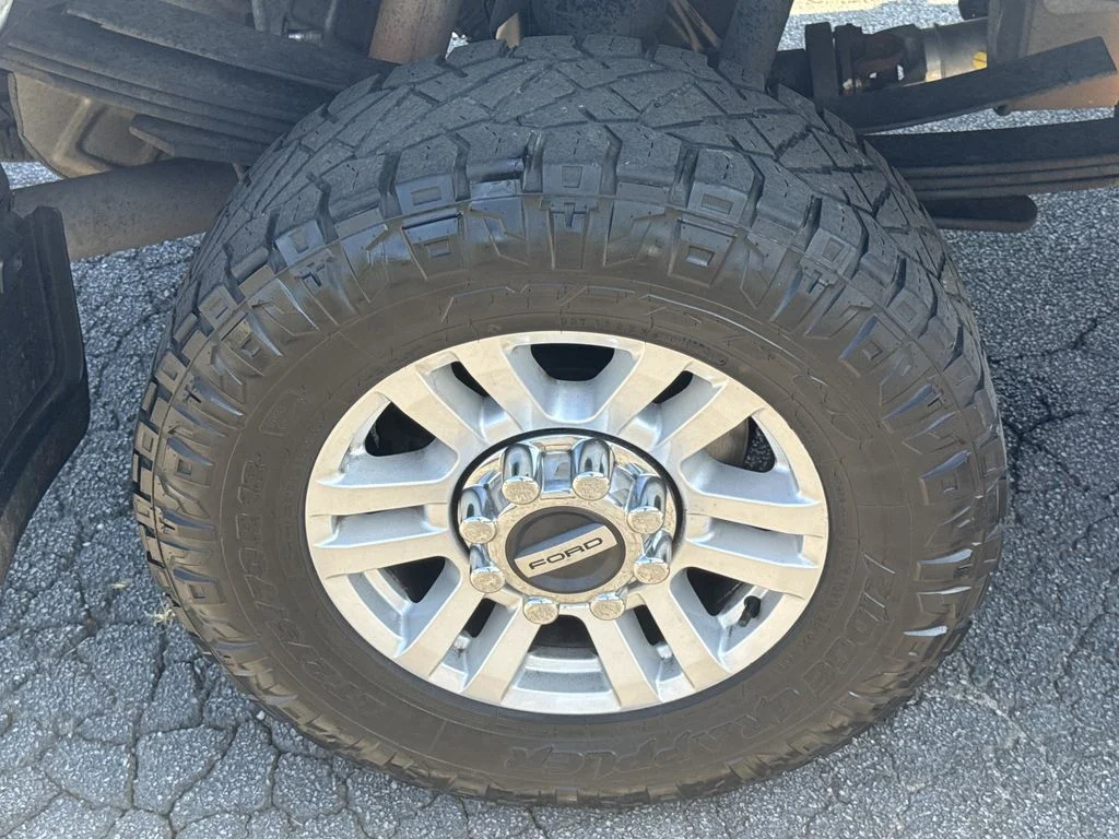 Used 2019 White Ford XLT image 17