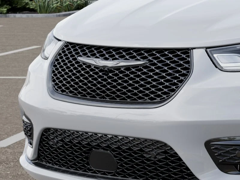 New 2026 Bright White Clear-Coat Exterior Paint Chrysler Select image 85