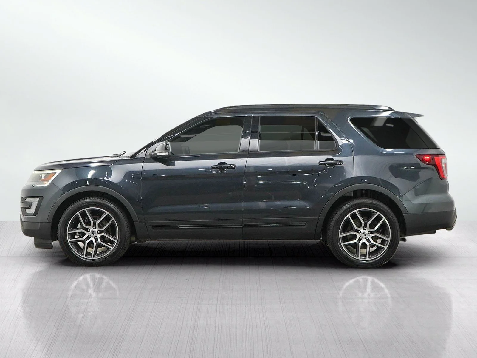Used 2017 Ford Explorer Sport with VIN 1FM5K8GT9HGB42716 for sale in Burnsville, Minnesota