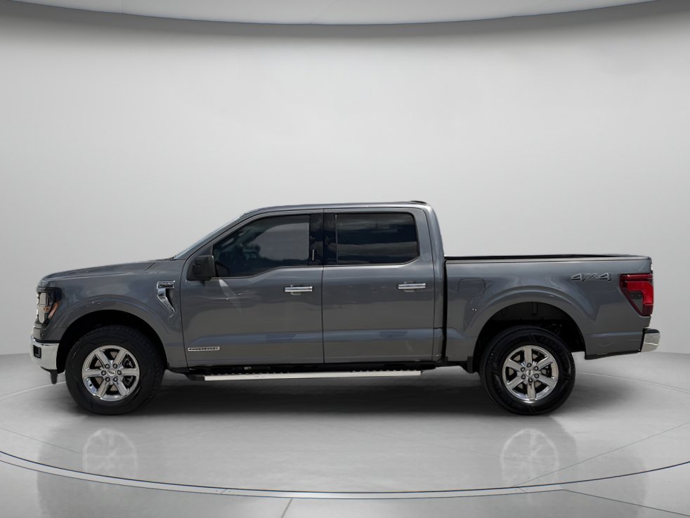 Used 2024 Gray Metallic Ford XLT image 5