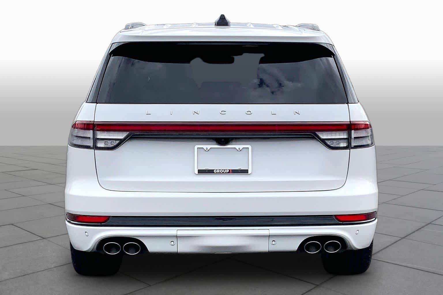 Used 2025 Pristine White Lincoln Reserve image 5