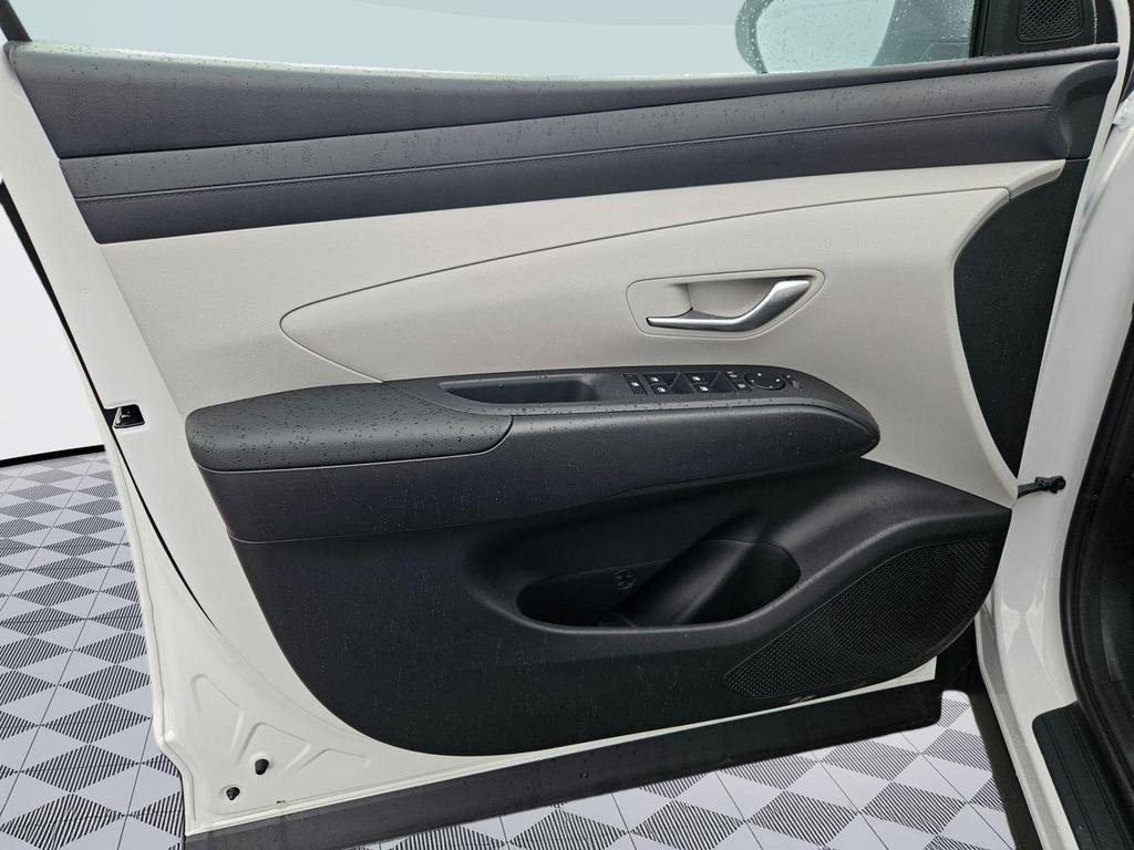 New 2026 White Hyundai SEL AWD image 10