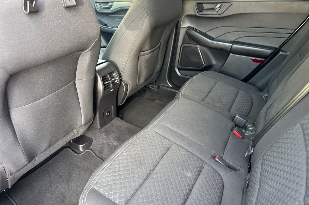 Used 2023 Silver Ford Active image 13