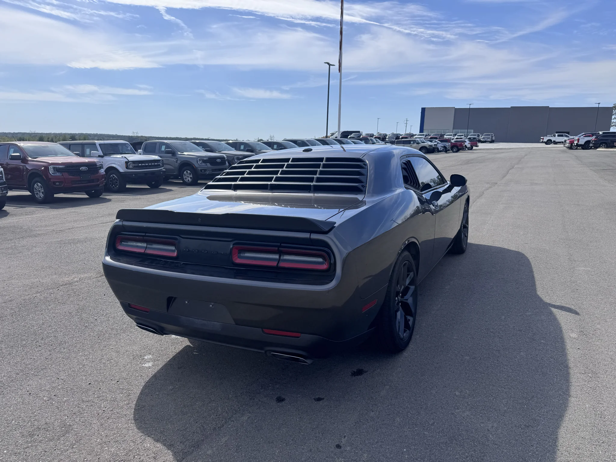 Used 2023 Granite Pearlcoat Dodge R/T image 7