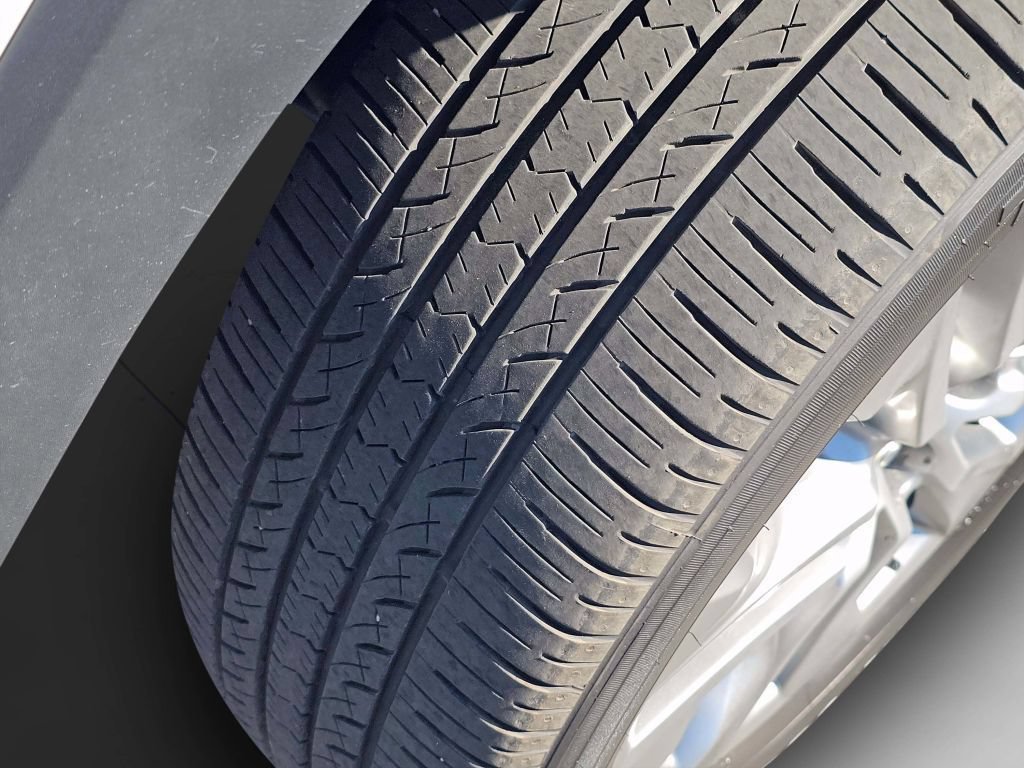 Certified Used 2025 Pearl Toyota XLE Premium image 21