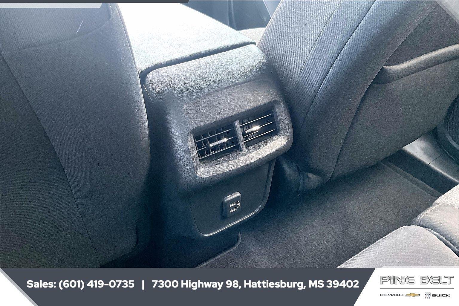 Used 2022 Summit White Chevrolet LT image 25