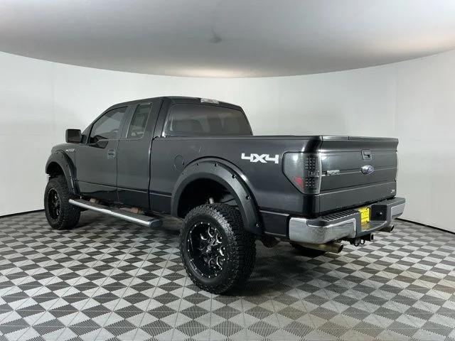 Used 2010  Ford XLT image 6