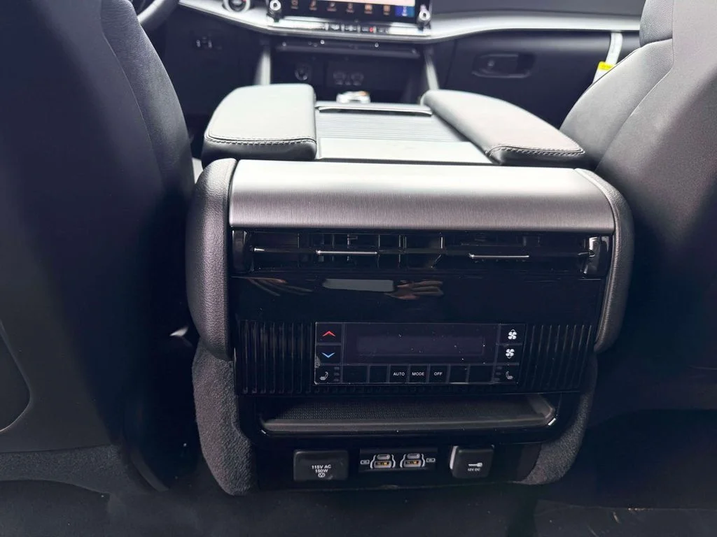New 2026 High Gloss Black Jeep Limited Altitude image 12