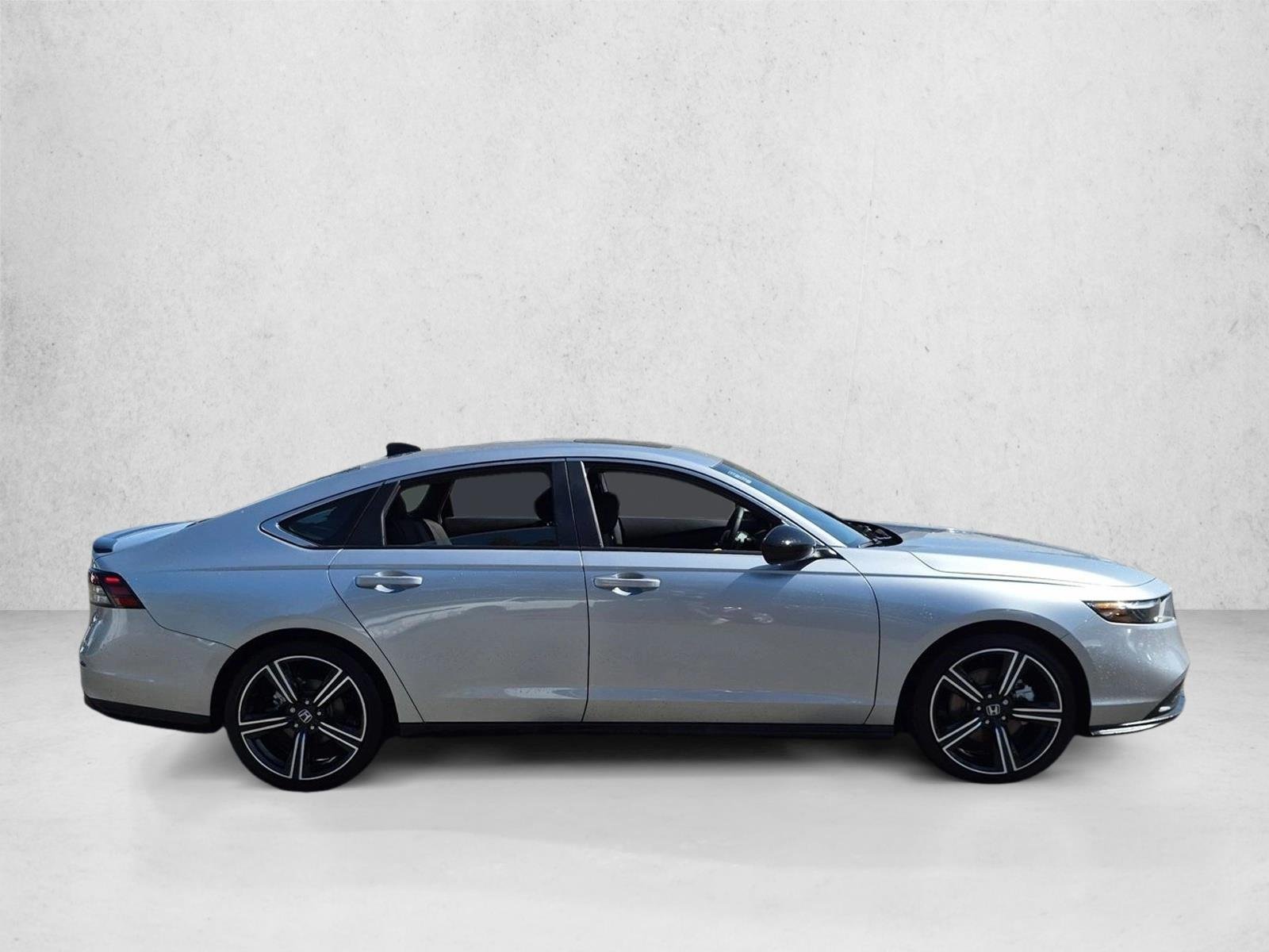 Used 2025 Solar Silver Metallic Honda Sport image 4