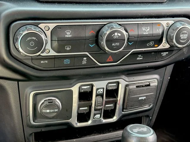 Used 2022 White Jeep Unlimited Sahara 4xe image 13