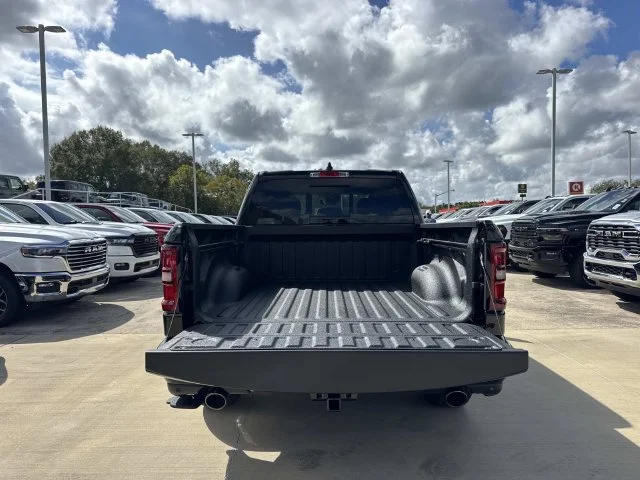 New 2027 Diamond Black Crystal Pearl-Coat Exterior Paint RAM Big Horn/Lone Star image 27