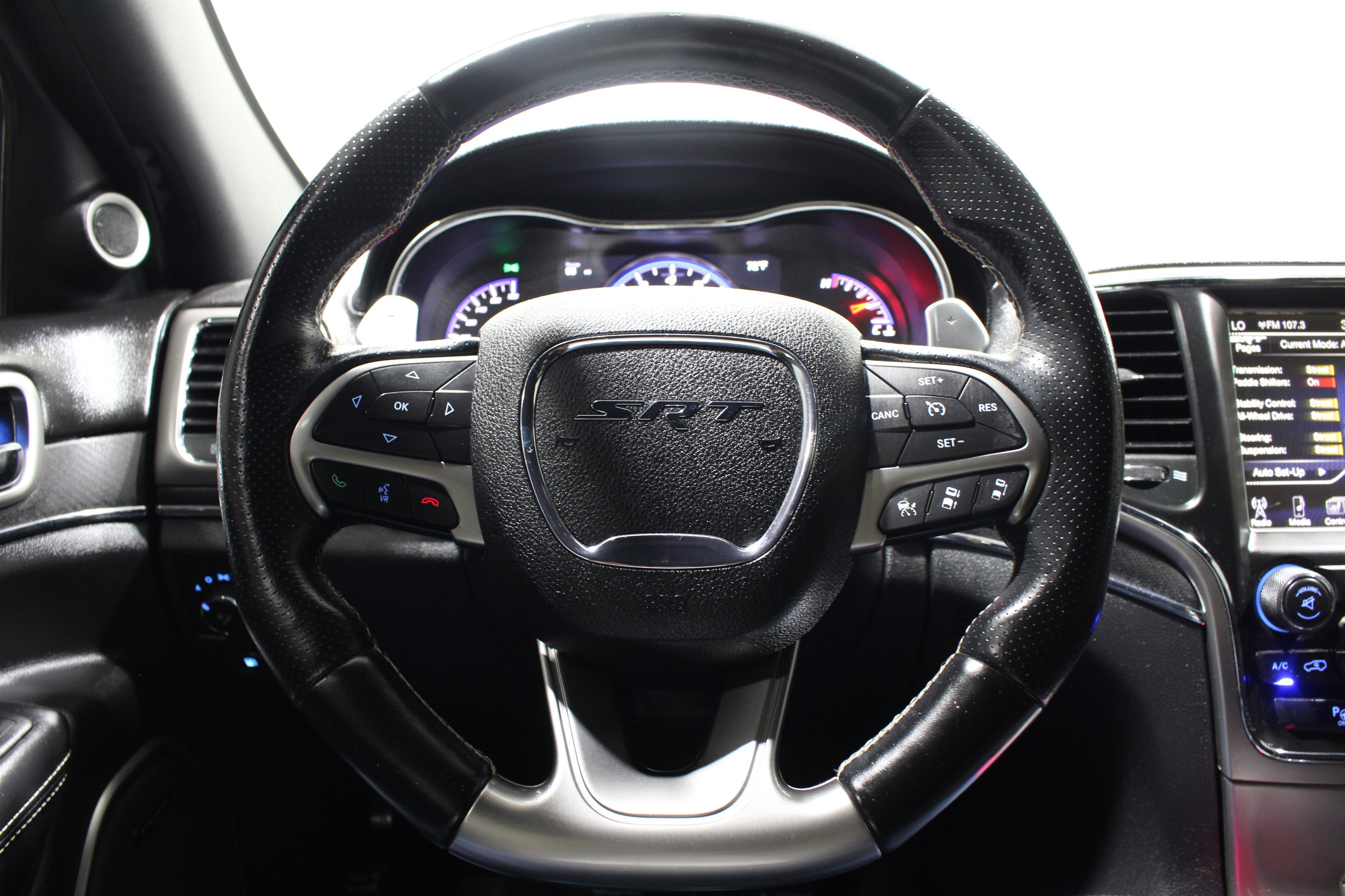 Used 2017 Granite Crystal Metallic Clearcoat Jeep SRT image 11