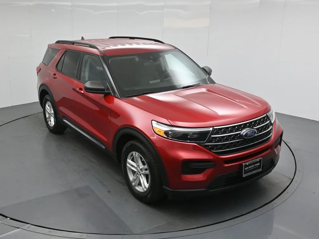 Used 2023 Red Ford XLT image 36