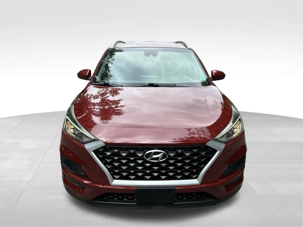 Used 2020 Red Hyundai Value image 9