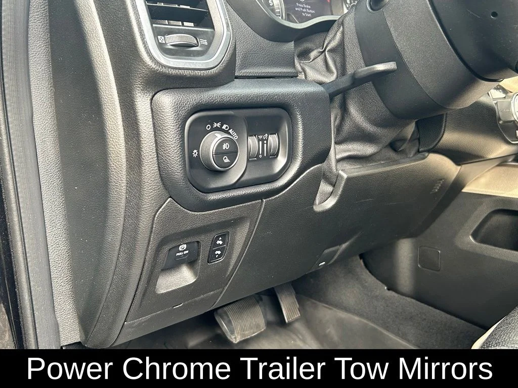 Used 2019 Black Ram Laramie image 17