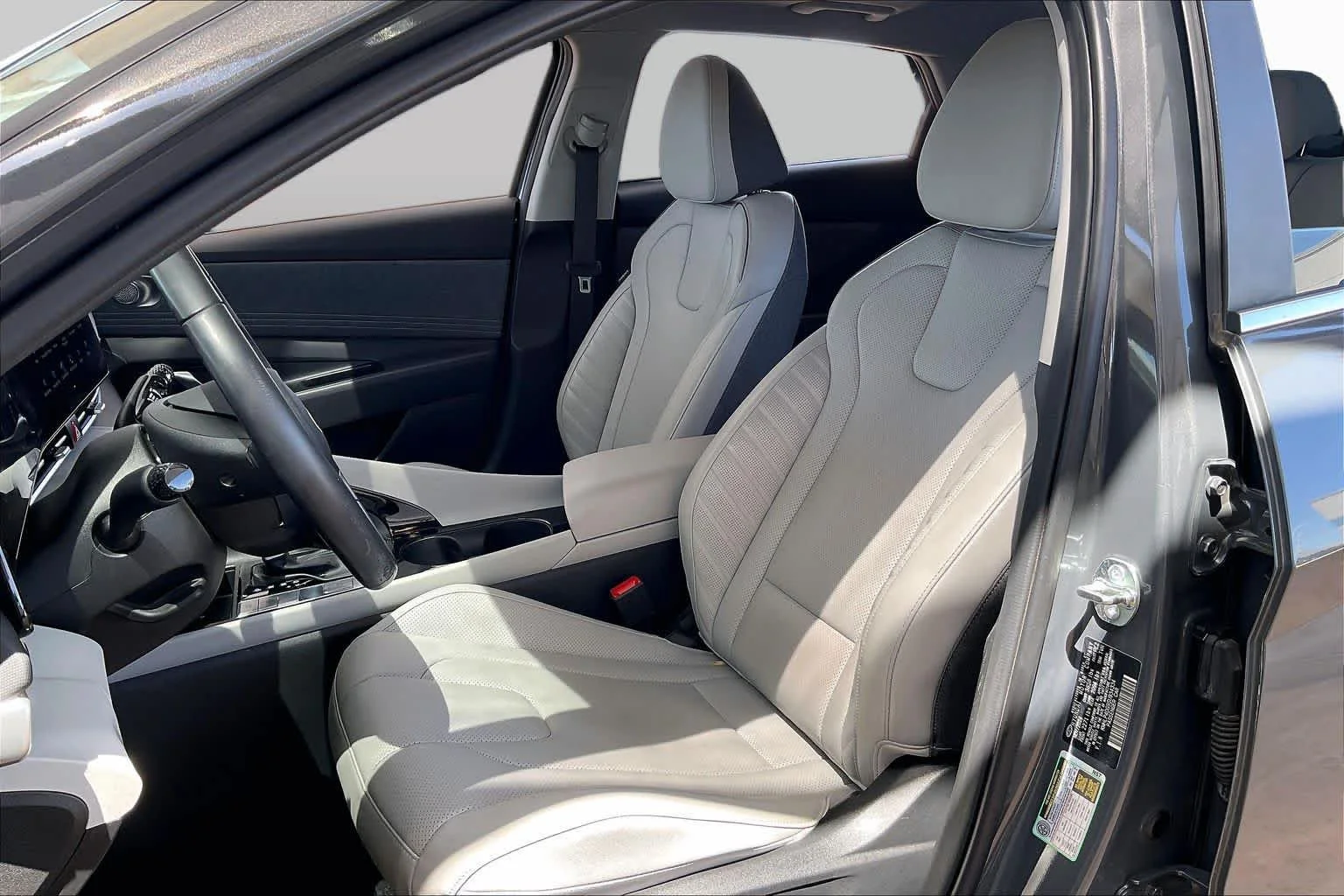 Used 2025 Ecotronic Gray Hyundai Limited image 7