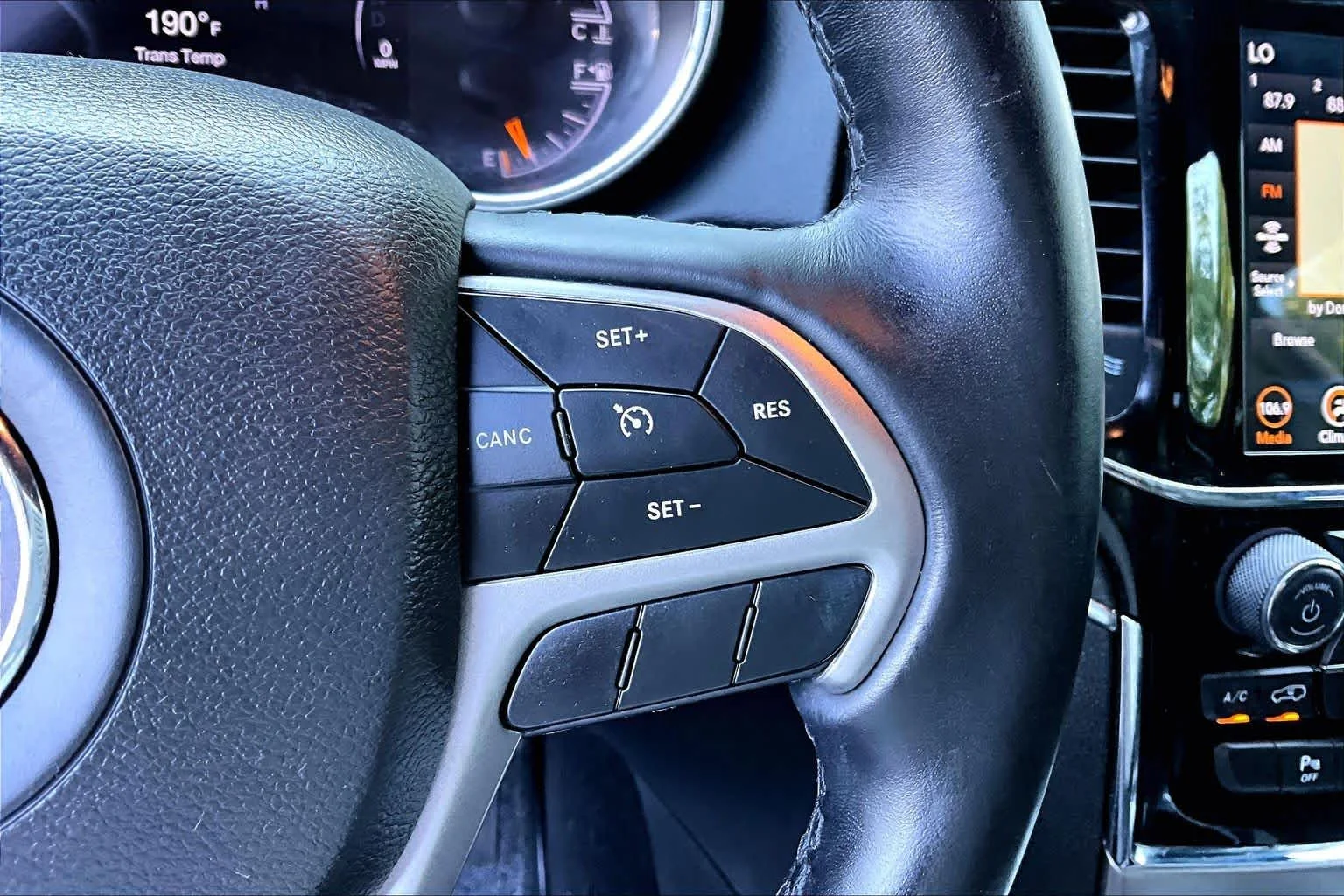 Used 2021 Slate Blue Pearlcoat Jeep Limited image 24