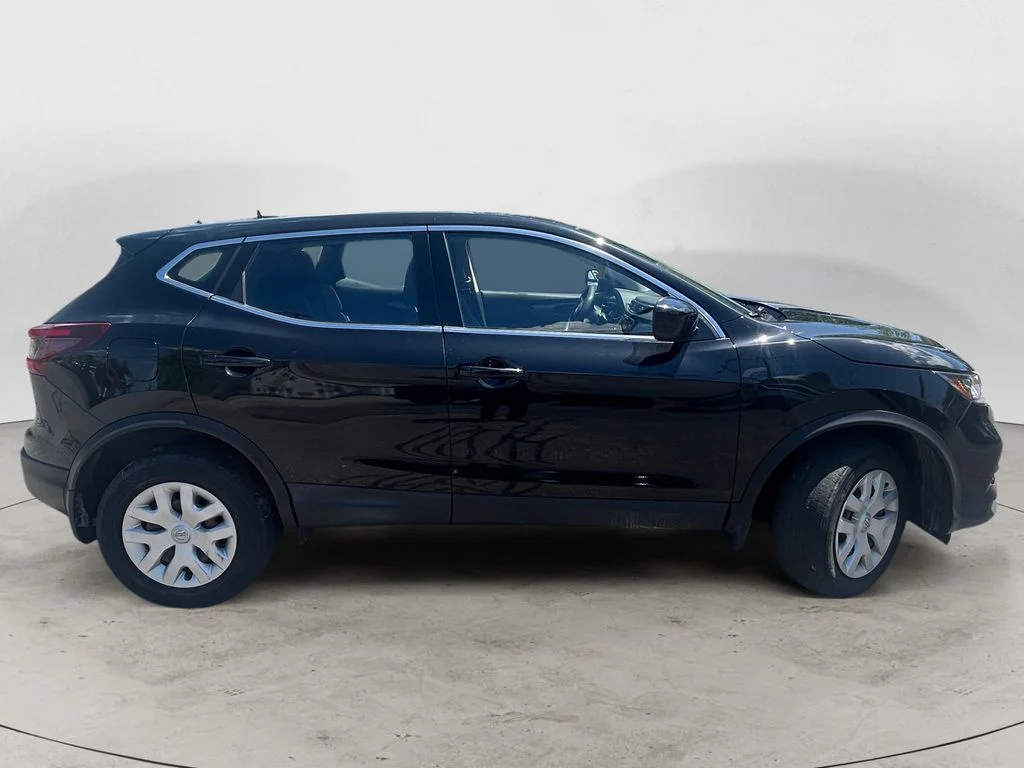 Used 2020 Magnetic Black Pearl Nissan S image 7