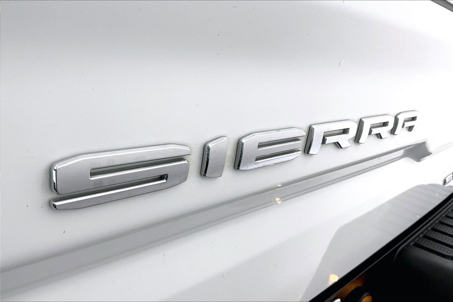 Used 2022 Summit White GMC SLT image 31