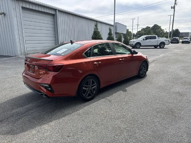 Used 2019 Red Kia EX image 5