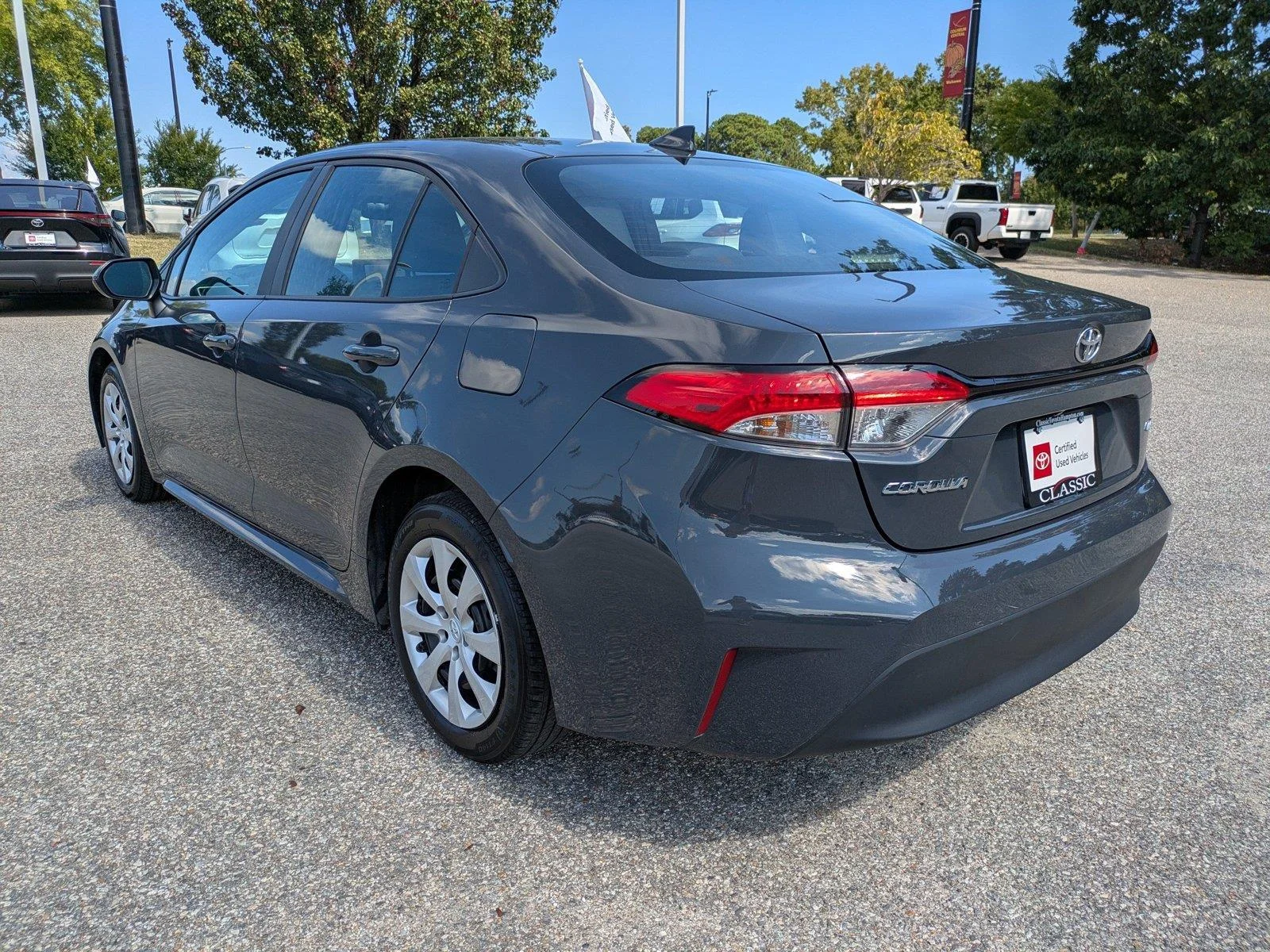 Certified Used 2025  Toyota LE image 6