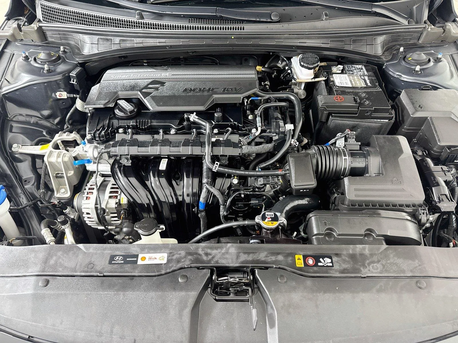Used 2025 Abyss Black Hyundai SEL Sport image 27