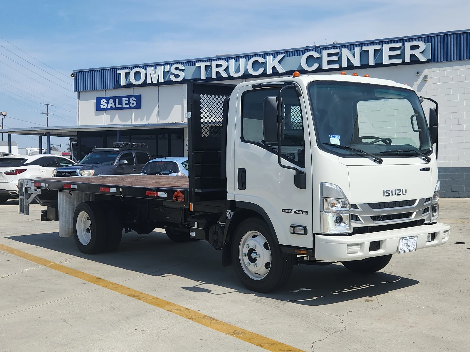 2024 Isuzu NPR-HD's photo