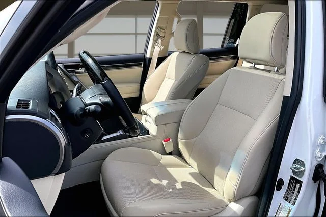 Used 2023 White Lexus 460 image 24