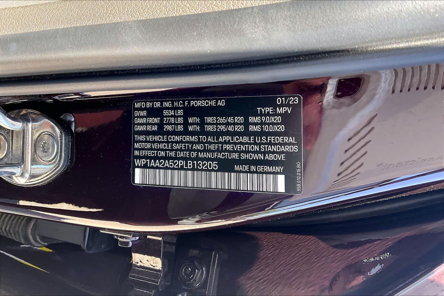Used 2023 Copper Ruby Metallic Porsche  image 30