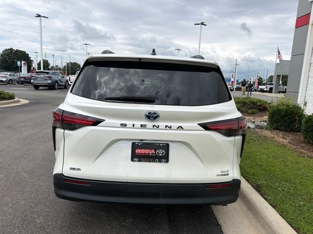 Used 2021 White Toyota XLE image 8