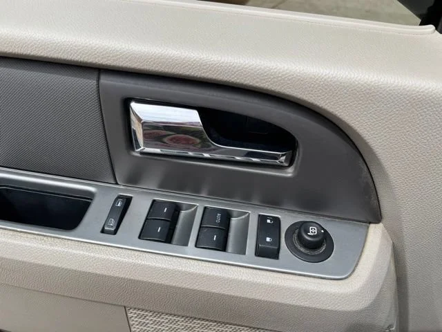 Used 2012  Ford XLT image 13