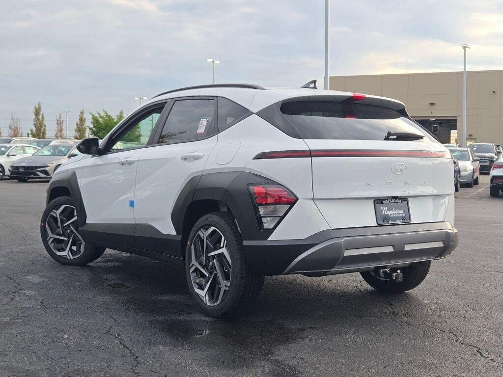 New 2026 Atlas White Hyundai SEL Premium FWD image 13
