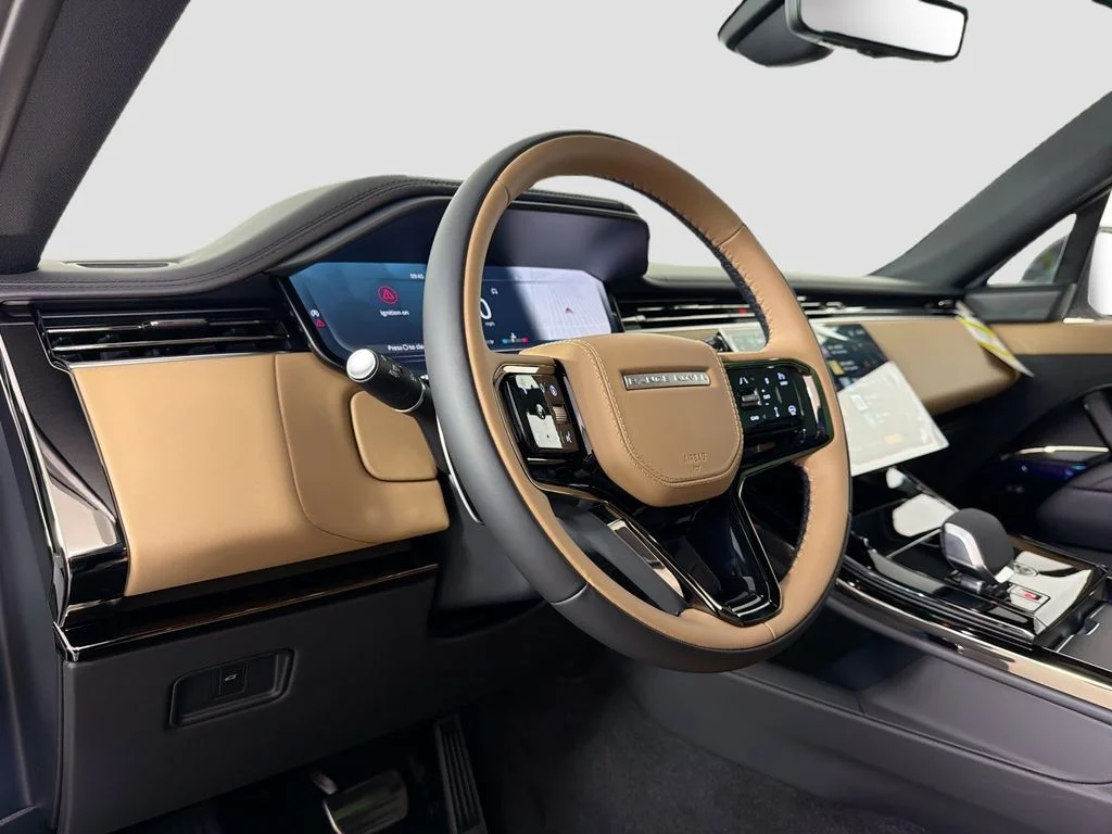 New 2026 Borasco Grey Land Rover Dynamic SE image 9
