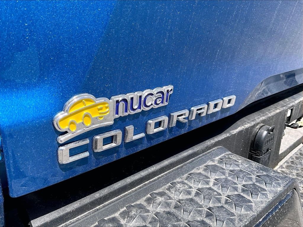 Used 2023 Blue Chevrolet ZR2 image 28