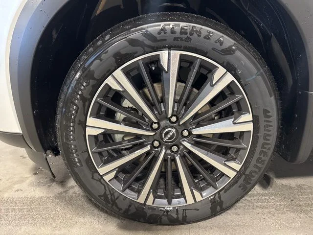 New 2026 Everest White Pearl TriCoat Nissan Platinum image 9