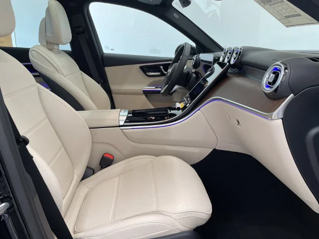 New 2027 Beige Mercedes-Benz GLC 300 image 18