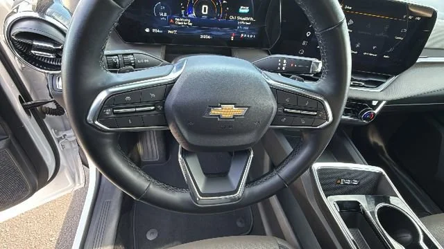 2025 Chevrolet Equinox LT - Photo 18