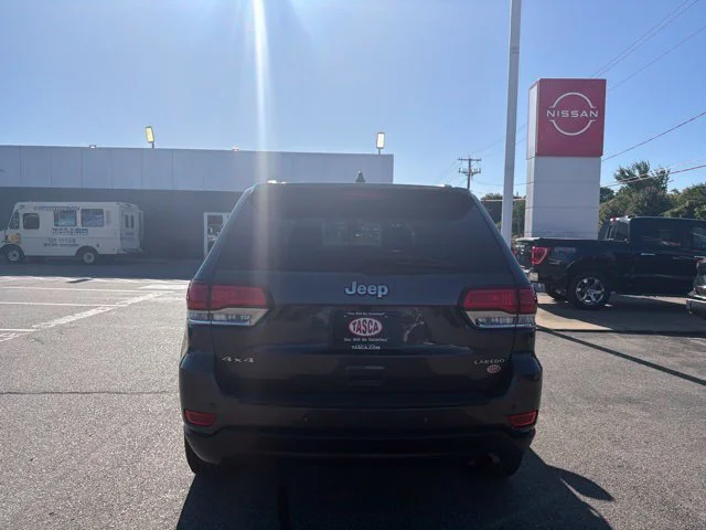 Used 2021 Gray Jeep Laredo E image 6