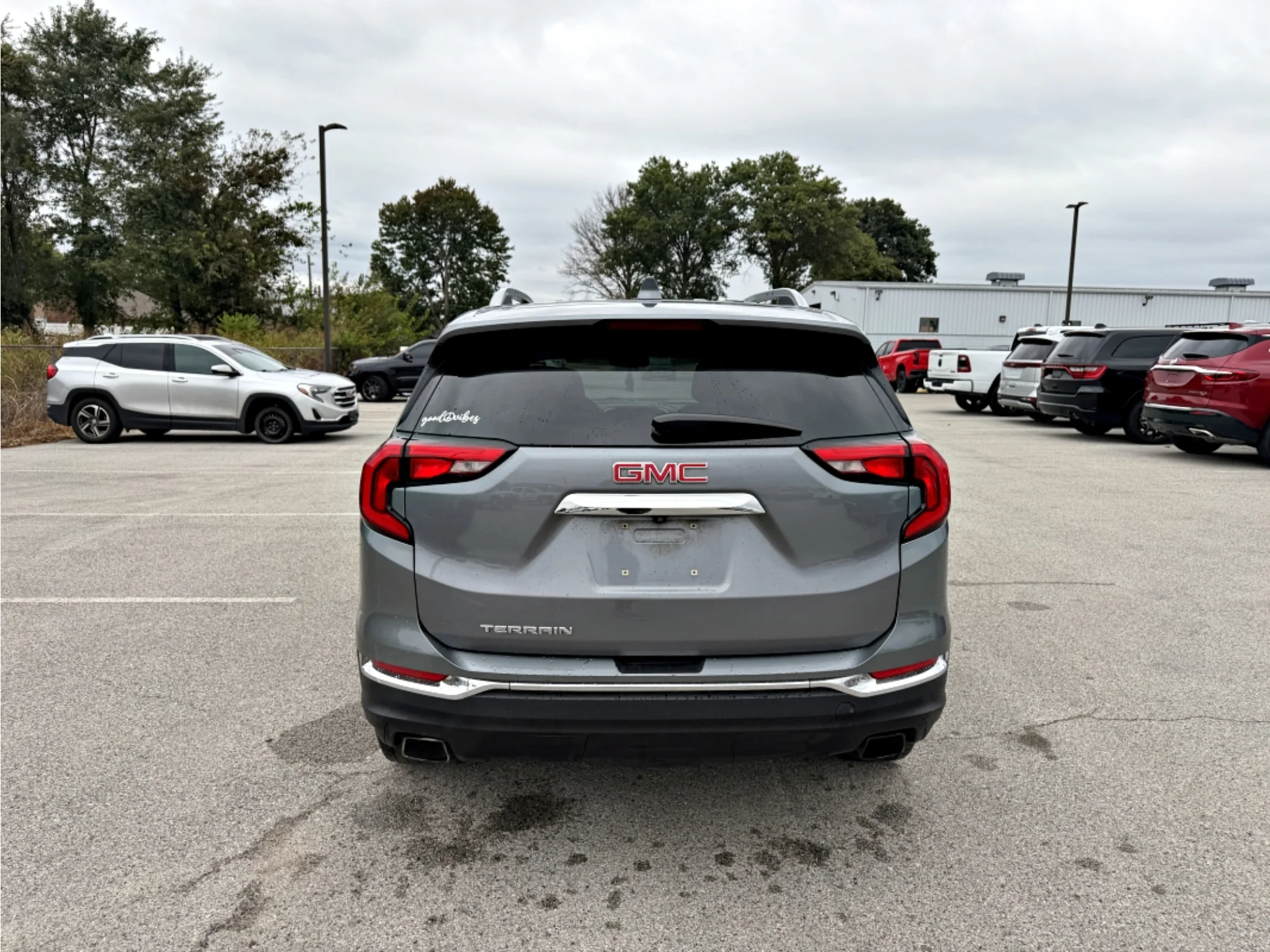 Used 2020 Satin Steel Metallic GMC SLT image 7