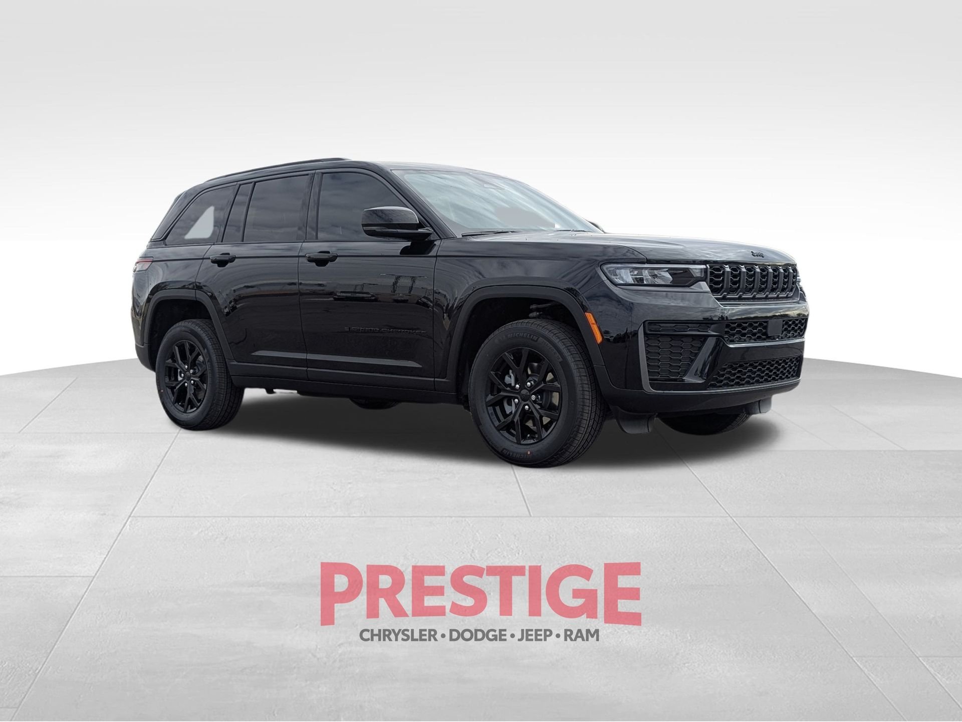 New 2026 Diamond Black Crystal Pearl-Coat Exterior Paint Jeep Altitude image 3