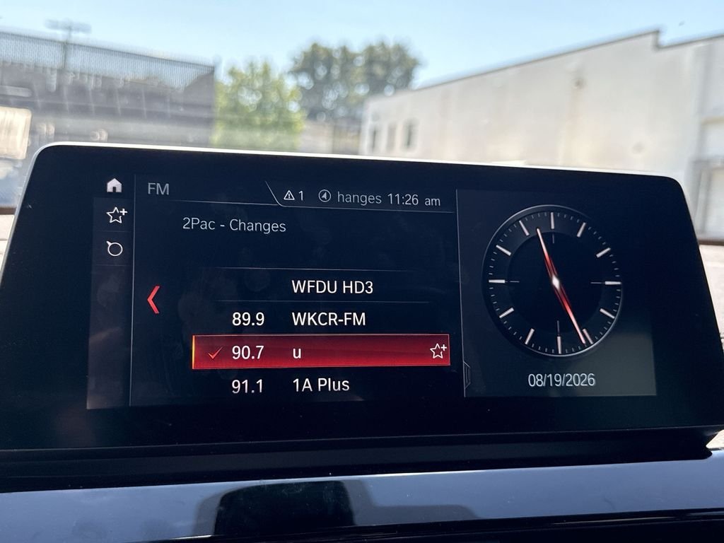 Used 2022  BMW xDrive28i image 13