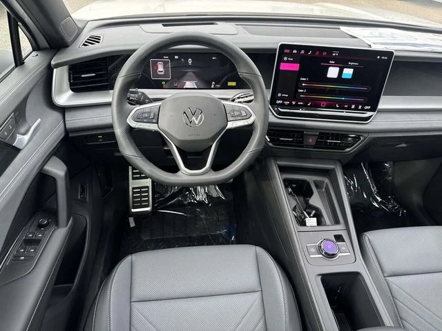 New 2026 White/off-white Volkswagen 2.0T SE R-Line Black image 8
