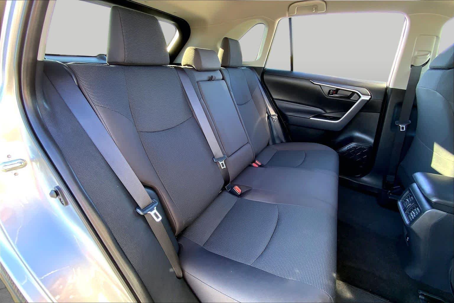 Used 2025 Silver Sky Metallic Toyota LE image 19