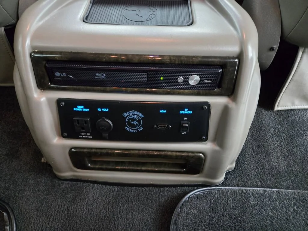 2023 Chevrolet Express Cargo Work Van - Photo 45