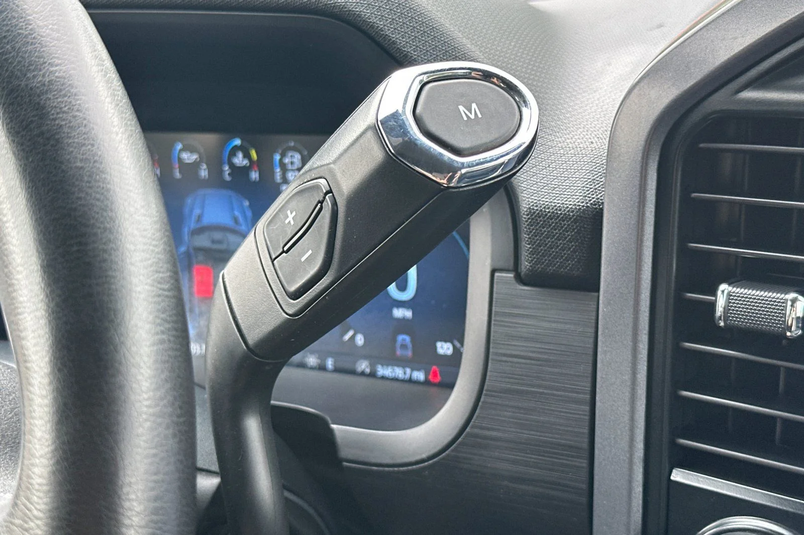 Used 2024 Silver Ford XLT image 20