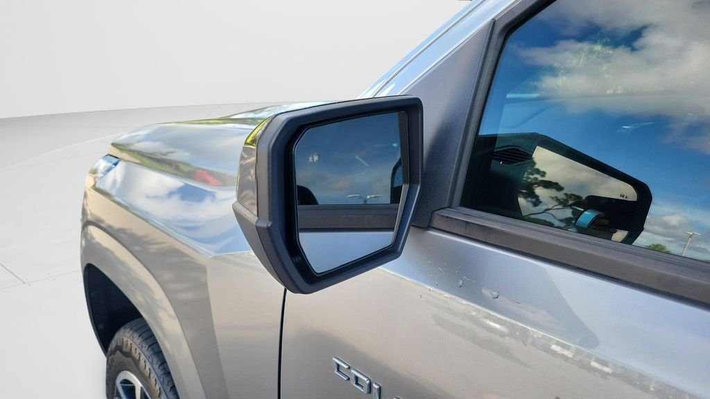Used 2023 Gray Chevrolet Z71 image 26