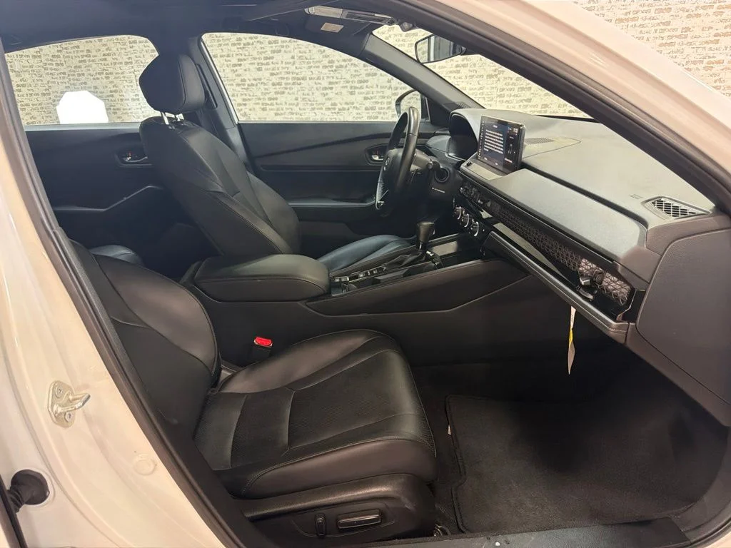 Used 2025 Platinum White Pearl Honda Sport-L image 11
