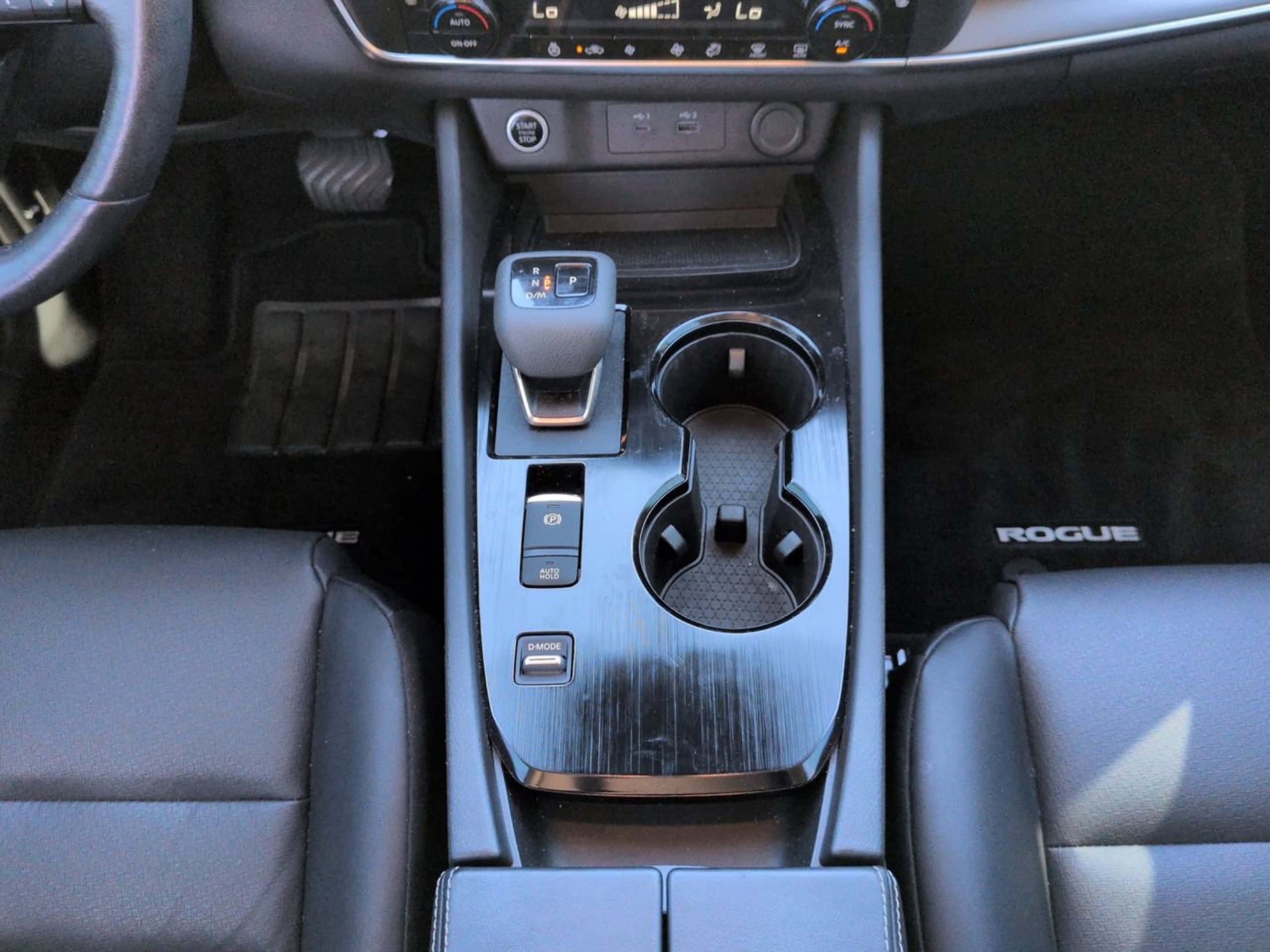 Used 2023 Pearl White Tricoat Nissan SV image 17